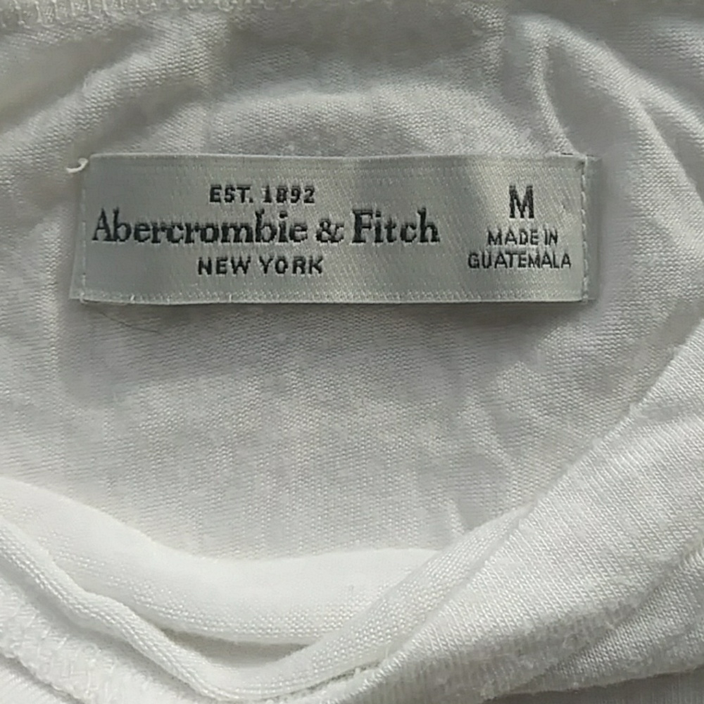 Tee - Picture 3 of 4